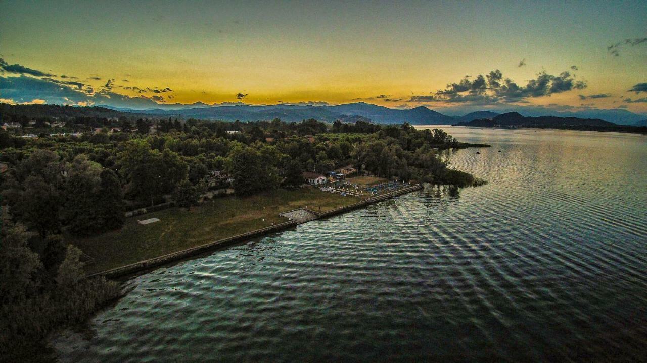 Ritratto Sul Lago Dormelletto Bagian luar foto